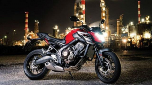 CB650R được trang bị mặt đồng hồ LCD hiện đại