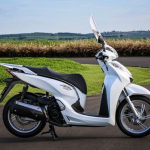 Xe SH 300cc chạy rất êm, đầm chắc và vô cùng an toàn