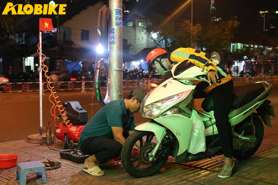 đội cứu hộ quyền tiến motor
